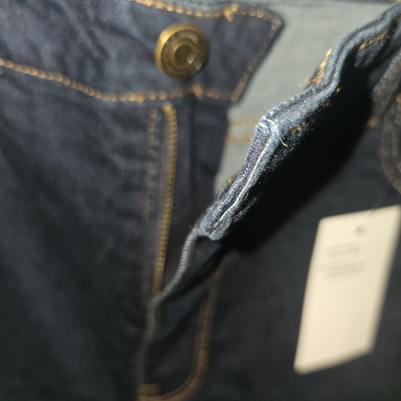 Croft & Barrow NWT Dark Denim Women's Bermuda Shorts Size 14 - Picture 5 of 9